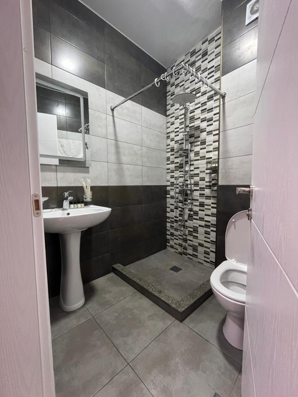 Mahali Hotel Batum Dış mekan fotoğraf